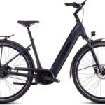 Vélo de Ville Électrique Cube Supreme Hybrid Deluxe Pro 625 Easy Entry Enviolo City Courroie 625 Wh 700 mm Noir Night 2025