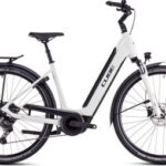 Vélo de Ville Électrique Cube Supreme Hybrid One 500 Easy Entry Shimano Cues 10V 500 Wh 700 mm Beige Desert Stone 2025