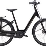 Vélo de Ville Électrique Trek District+ 2 Lowstep Shimano Nexus 7V 400Wh 27.5'' Noir 2025
