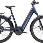 Vélo de Ville Électrique Trek Verve+ 4 Lowstep 545Wh Shimano Cues 9V Gris 2024