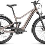 VTC Électrique Tout-Suspendu Moustache Samedi 27 Xroad FS 3 Smart System Shimano Deore 11V 500 Wh 27.5'' Beige 2023