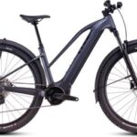VTT Électrique Semi-Rigide Cube Reaction Hybrid Pro 600 Allroad Trapeze Shimano Deore/Deore XT 12V 600 Wh 27.5'' Gris Metallic 2025